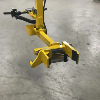End effector designed for handling welding air tanks