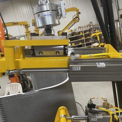 Extending the center of gravity with pneumatic cylinder