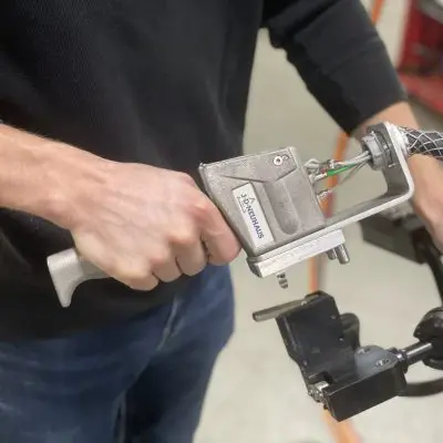 Detaching the control handle