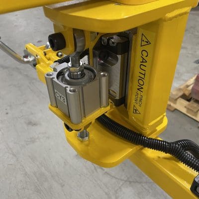 Load sensor to prevent dropping the part