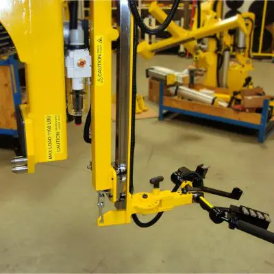 Linear balance handle