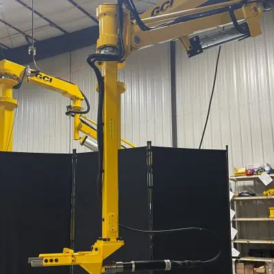 Torque reaction arm