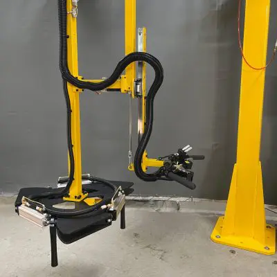 Linear balance handle