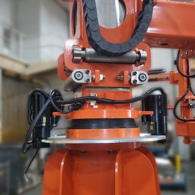 Main rotation joint with parking brakes