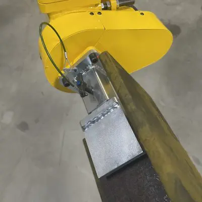Jaw engaged with a beam