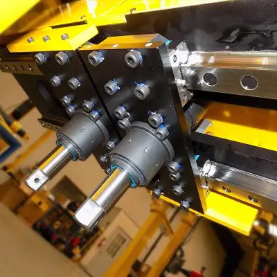 Linear block and rail for positioning