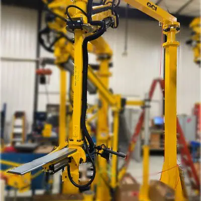 Mold manipulator arm