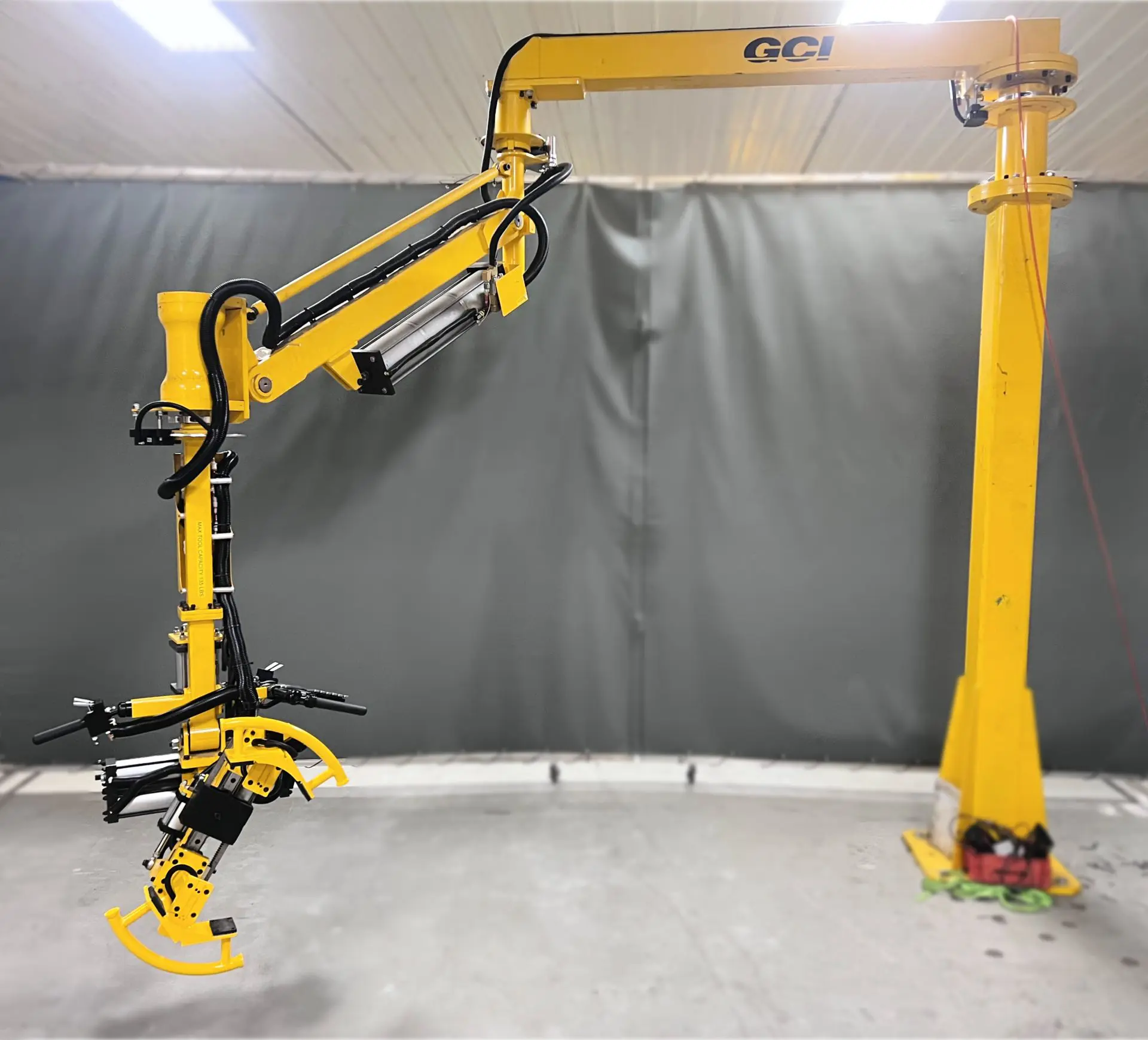 Manipulator arm with rotary actuator gripper