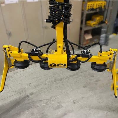 Hook-mounted tank gripper