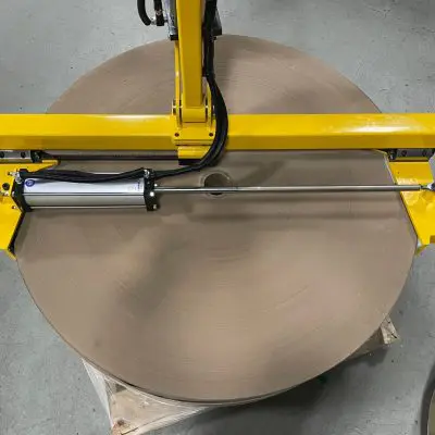 Custom roll OD gripper