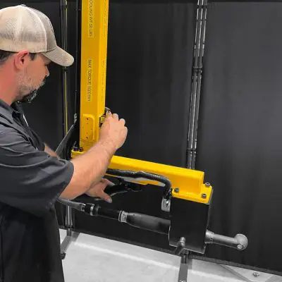 02072355-Torque-arm-with-operator-2_
