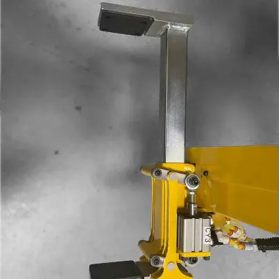 03122151-Adjustable-gripper-pads-1_
