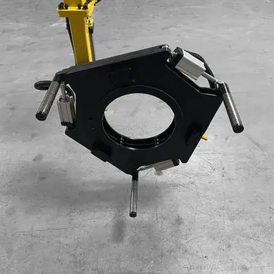 03222256-Tire-gripper-tilted-up_