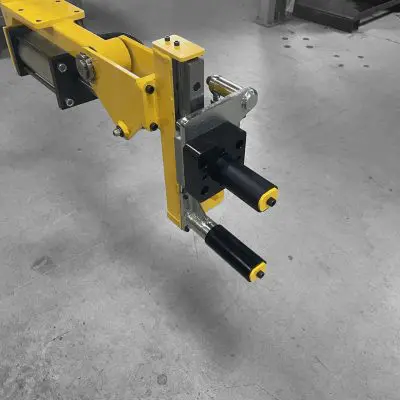 05022252A-Engine-Block-ID-Gripper_