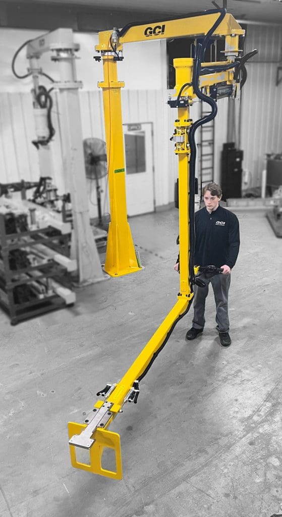 07232551-Manipulator-arm-with-extended-reach-gripper-for-catalyzer-1_