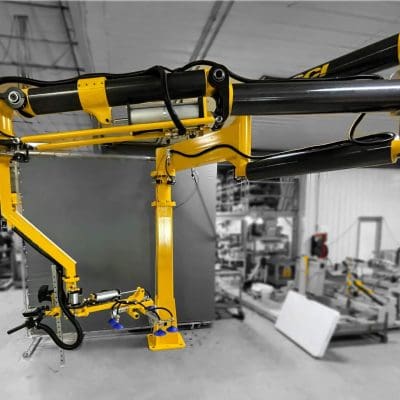 10102354-Industrial-manipulator-arm-for-refrigeration-panels_